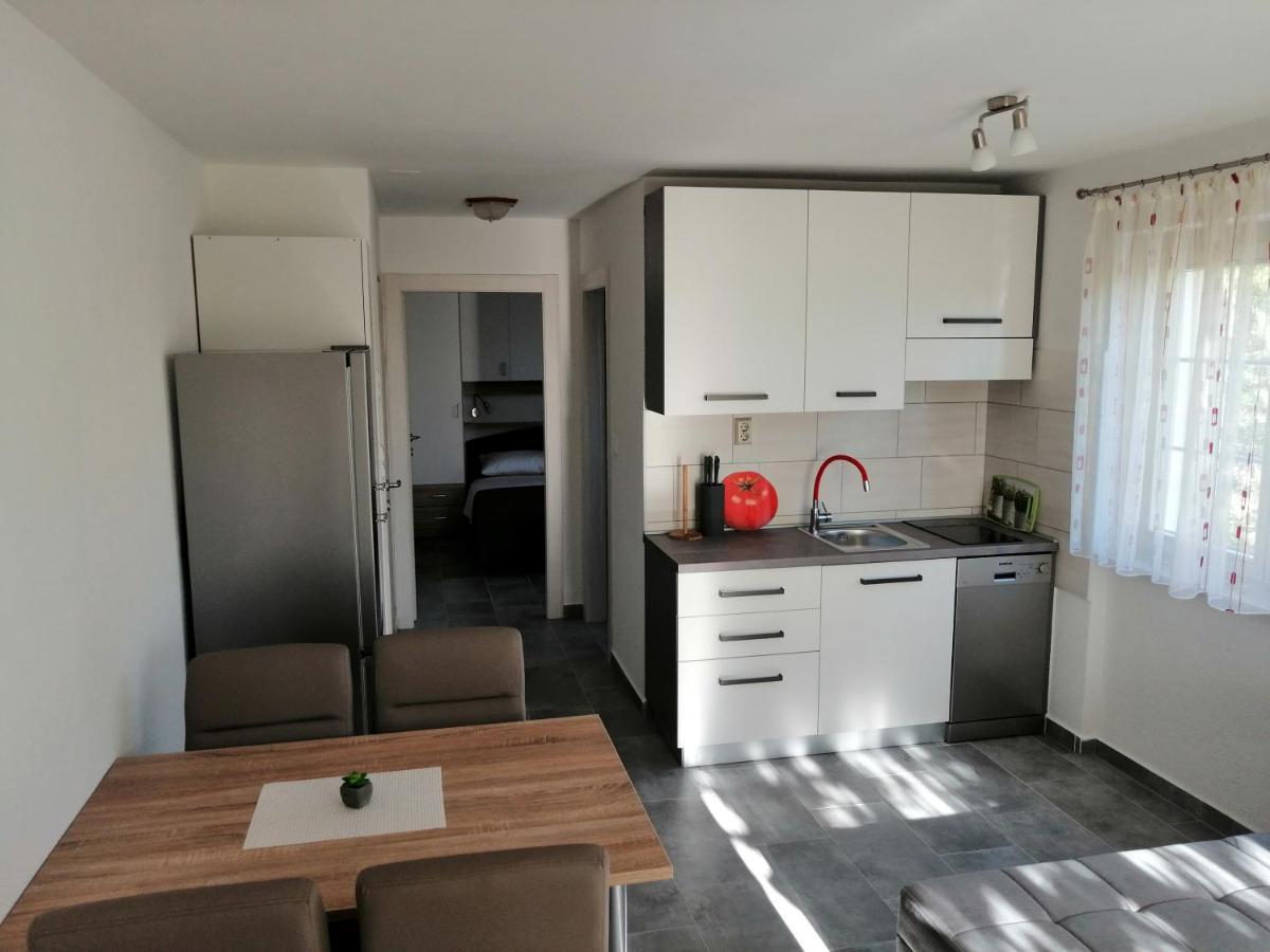 Apartmani Grabovcic Punat Ngoại thất bức ảnh